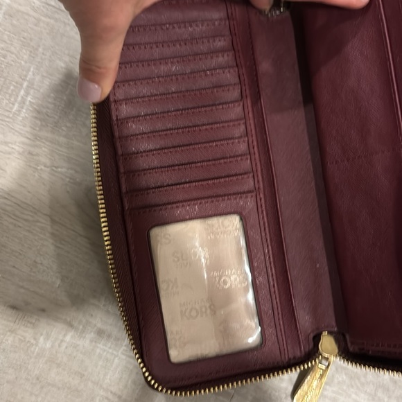 Michael Kors~Pebbled Long Leather zip around wallet in Burgundy - Picture 4 of 5